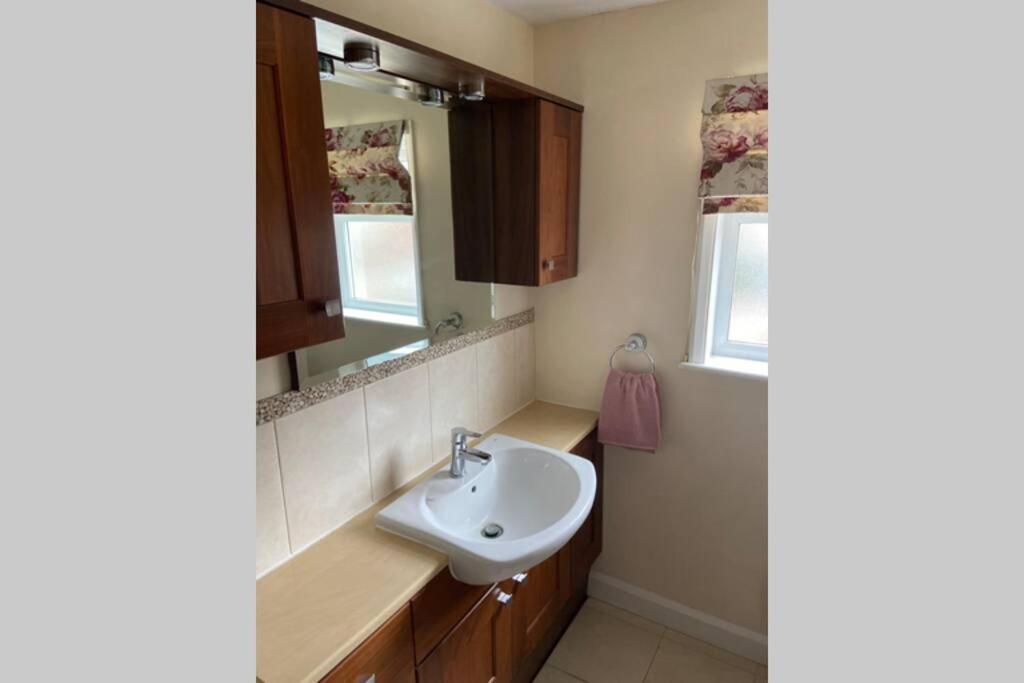 Cosy Cottage Great Bentley Near Station And Shops Ngoại thất bức ảnh